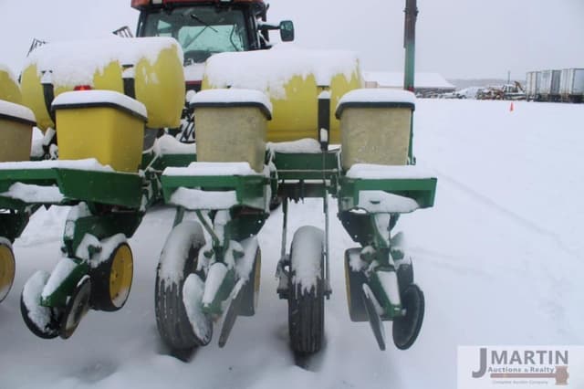 Image of John Deere 7000 equipment image 3