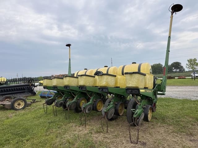 Image of John Deere 7000 equipment image 4