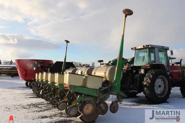 Image of John Deere 7000 equipment image 2