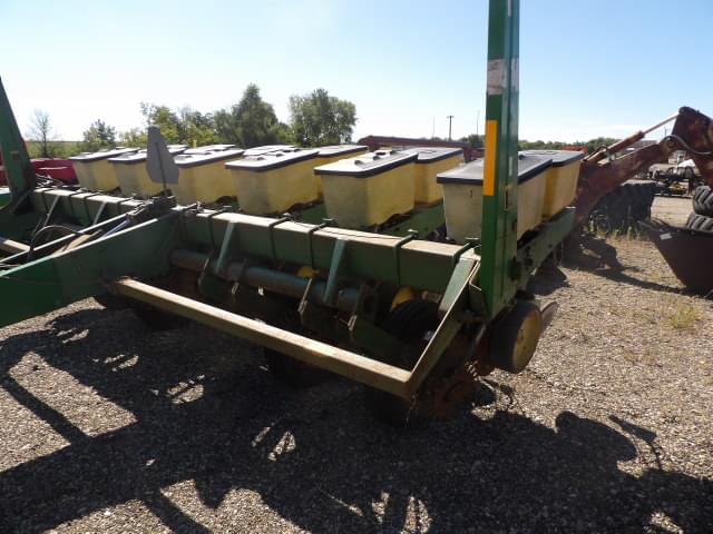 Image of John Deere 7000 equipment image 4