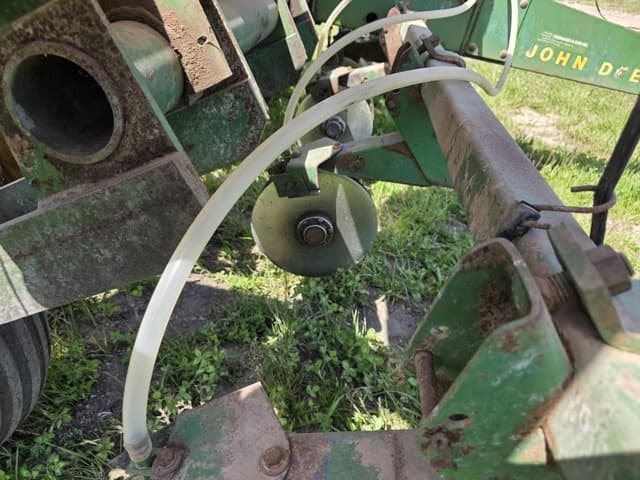 Image of John Deere 7000 equipment image 2