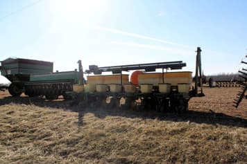 Main image John Deere 7000