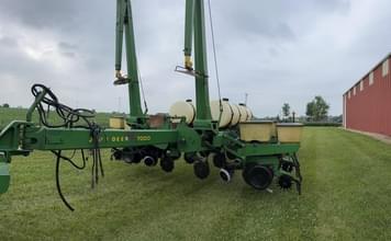 Main image John Deere 7000