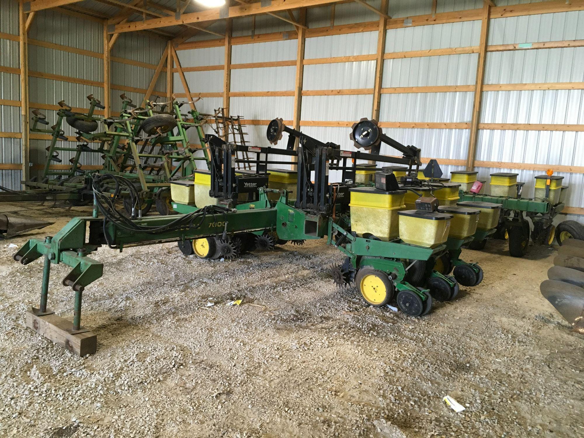 Main image John Deere 7000