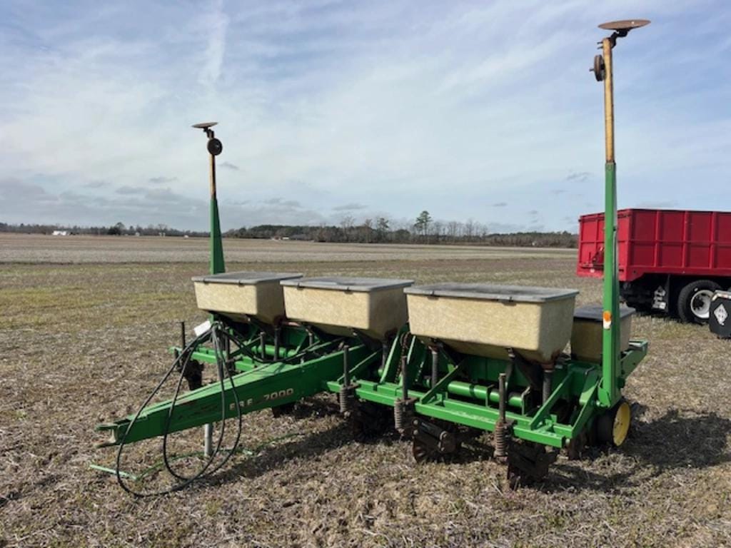 Main image John Deere 7000