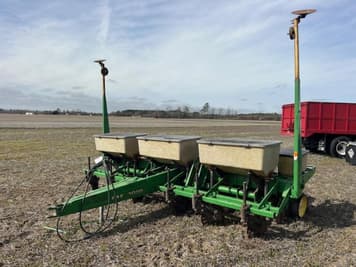 Main image John Deere 7000