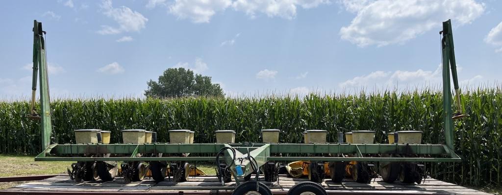 Image of John Deere 7000 Primary image