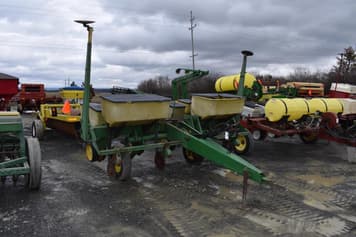 Main image John Deere 7000