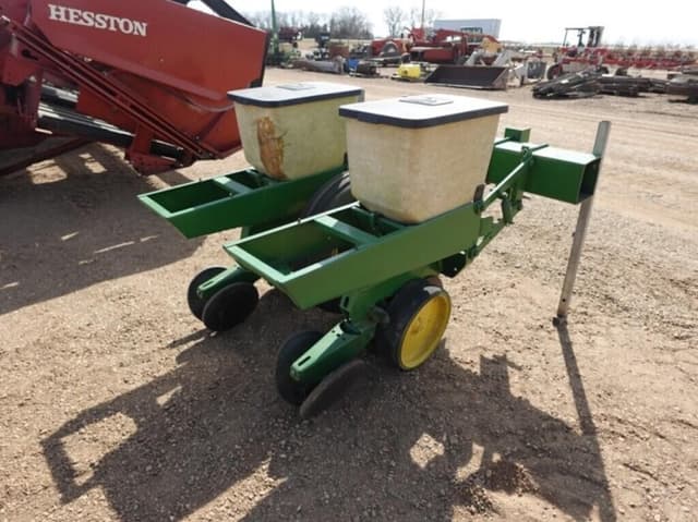 Image of John Deere 7000 equipment image 2