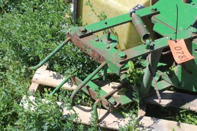 Image of John Deere 7000 equipment image 2