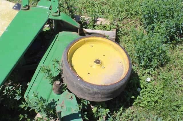 Image of John Deere 7000 equipment image 3