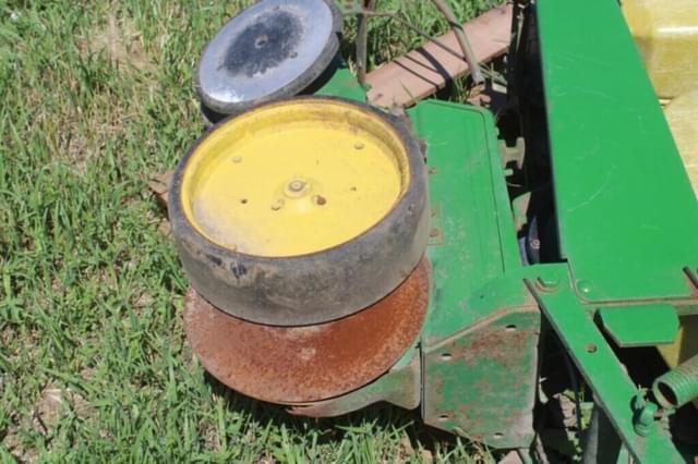 Image of John Deere 7000 equipment image 4