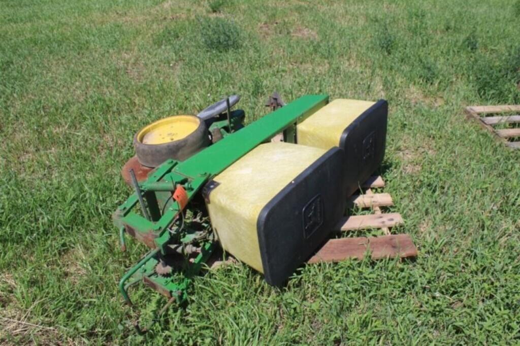 Image of John Deere 7000 Primary image
