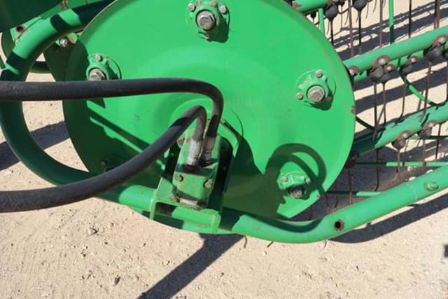 Image of John Deere 705 equipment image 4