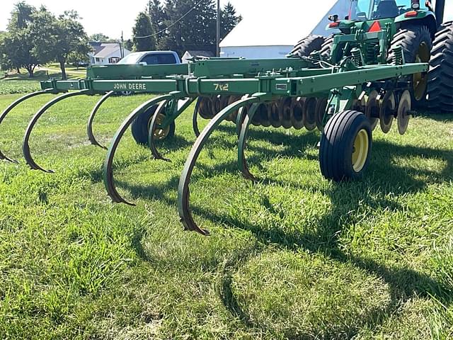 Image of John Deere 712 equipment image 3