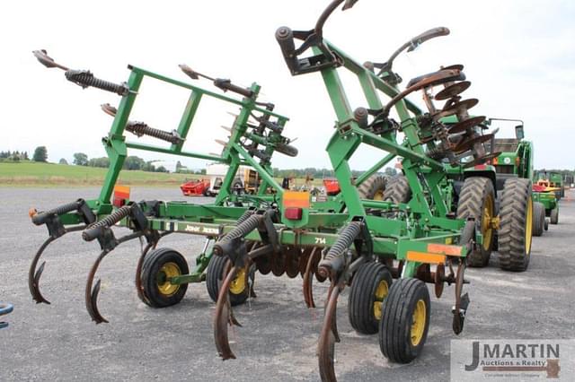 Image of John Deere 714 equipment image 3