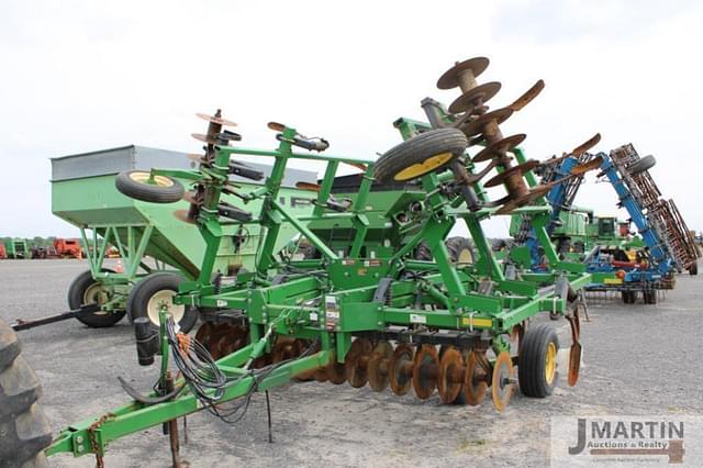 Image of John Deere 714 equipment image 1