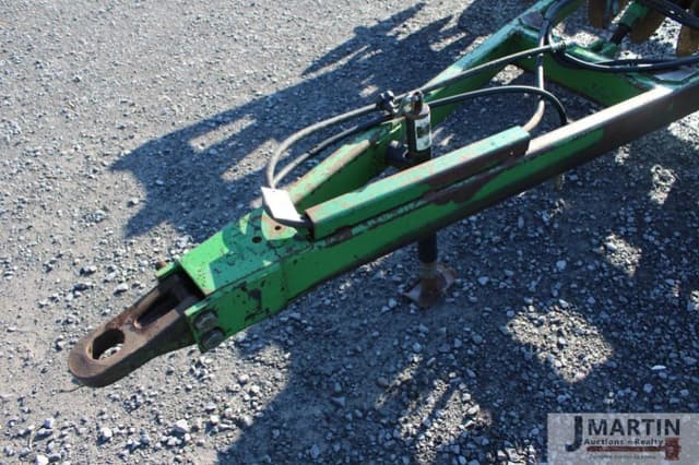 Image of John Deere 714 equipment image 4
