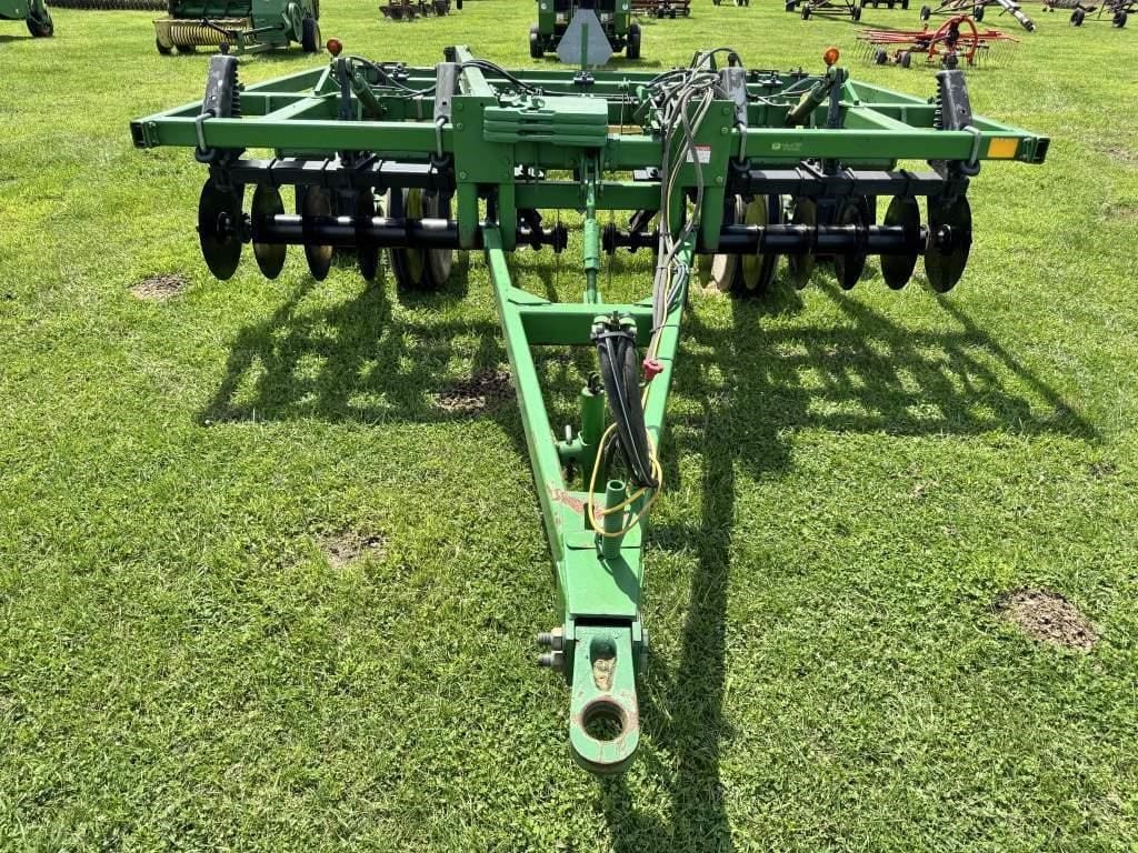 John Deere 714 Equipment Image0