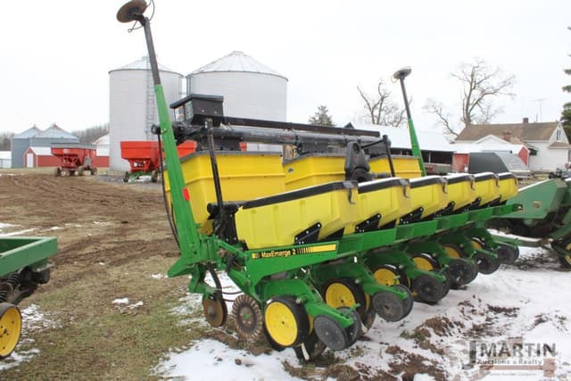 Image of John Deere 7200A equipment image 3