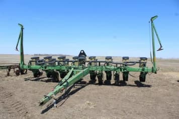 Main image John Deere 7200