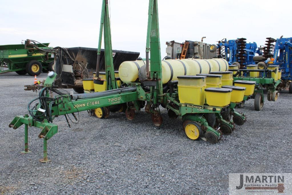 Main image John Deere 7200