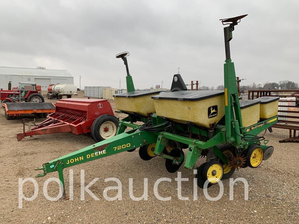 Main image John Deere 7200