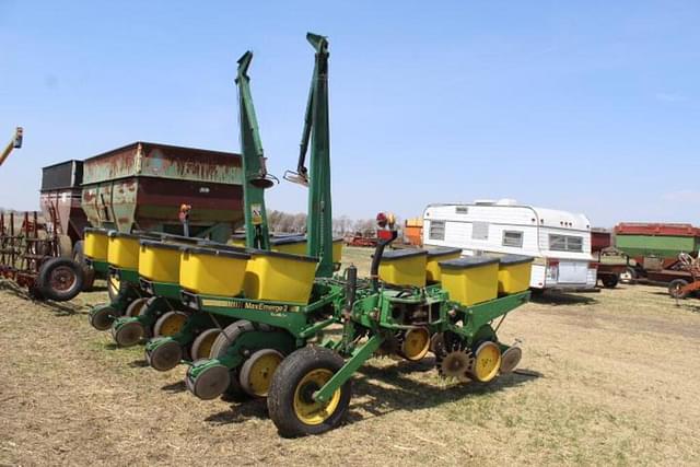 Thumbnail image John Deere 7200 2