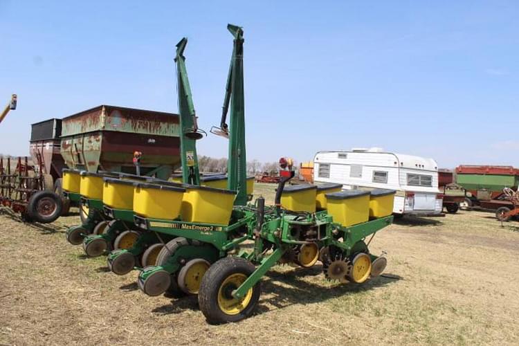 Main image John Deere 7200 2