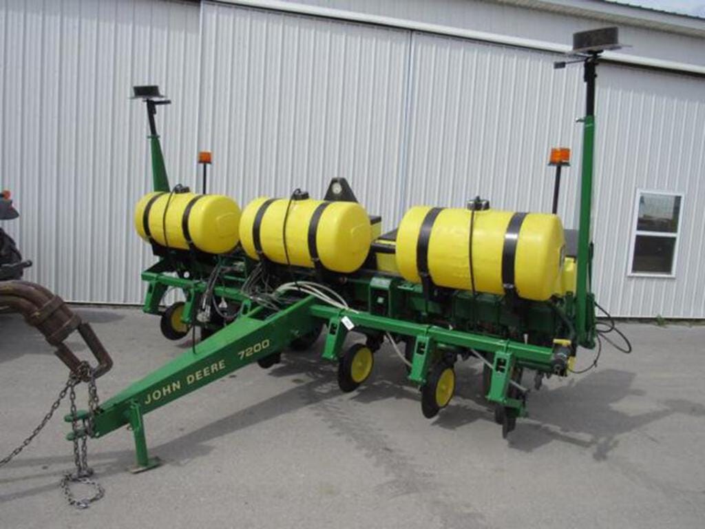 Main image John Deere 7200
