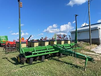 Main image John Deere 7200