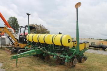 Main image John Deere 7200