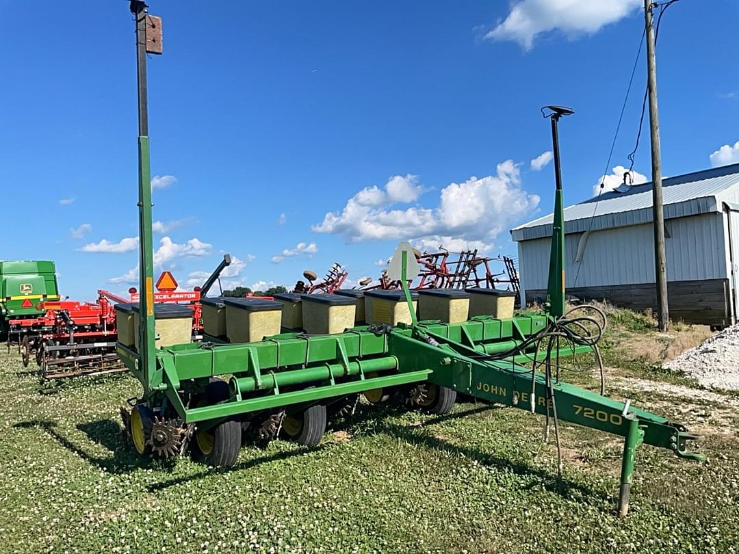 Image of John Deere 7200A Primary image