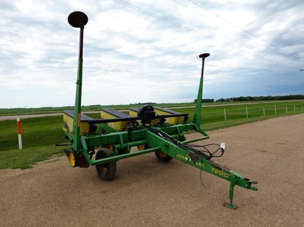 Image of John Deere 7200 Primary image