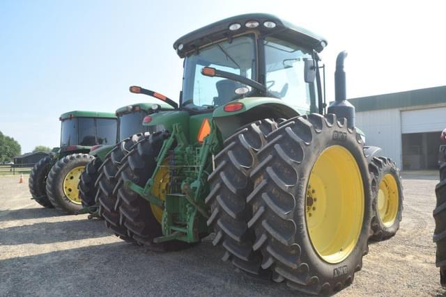 Image of John Deere 7210R equipment image 2