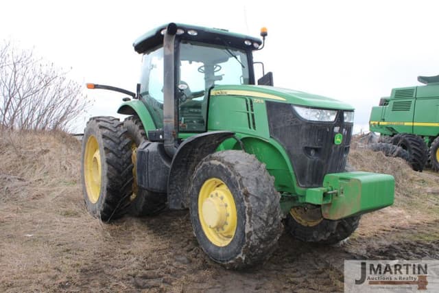 Image of John Deere 7215R equipment image 1