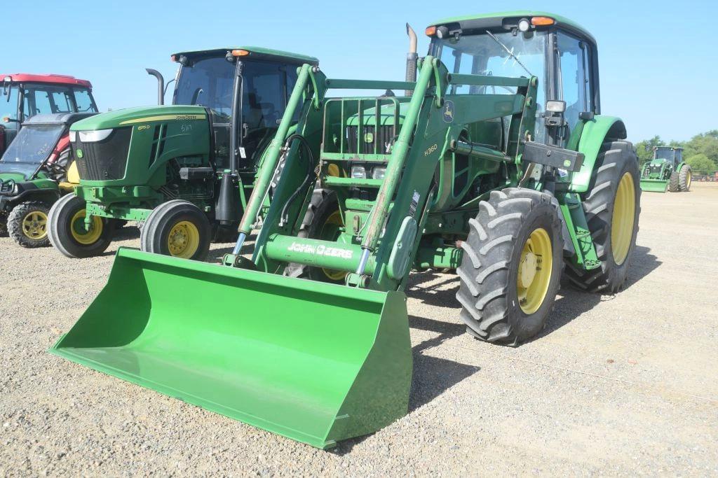 Image of John Deere 7230 Primary image