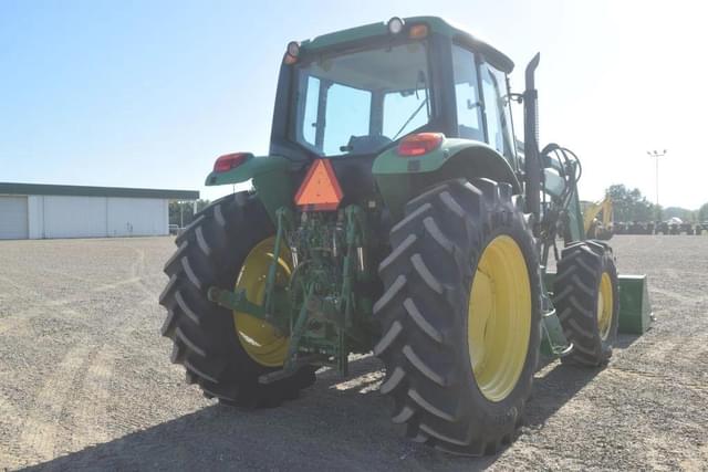 Image of John Deere 7230 equipment image 2
