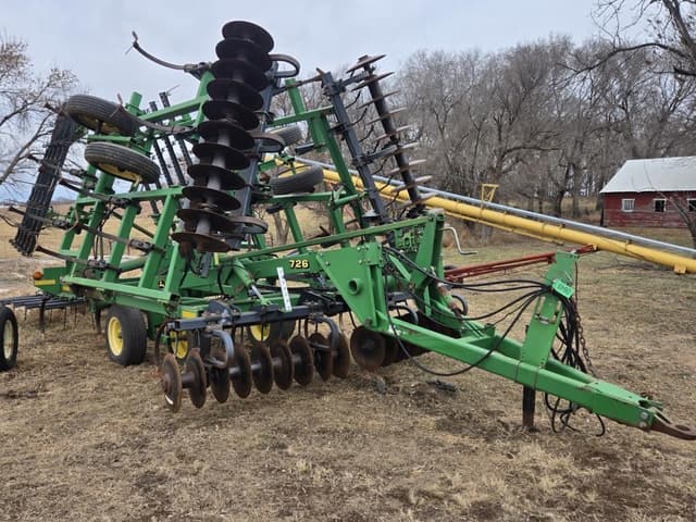 Image of John Deere 726 equipment image 3