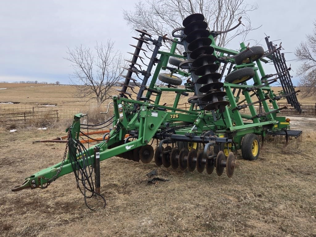 John Deere 726 Equipment Image0
