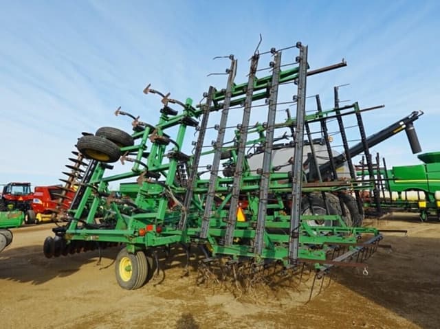 Image of John Deere 726 equipment image 4