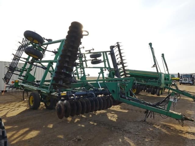 Image of John Deere 726 equipment image 1