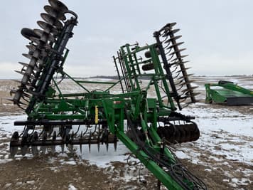 Main image John Deere 726