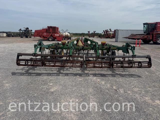 Image of John Deere 726 equipment image 4