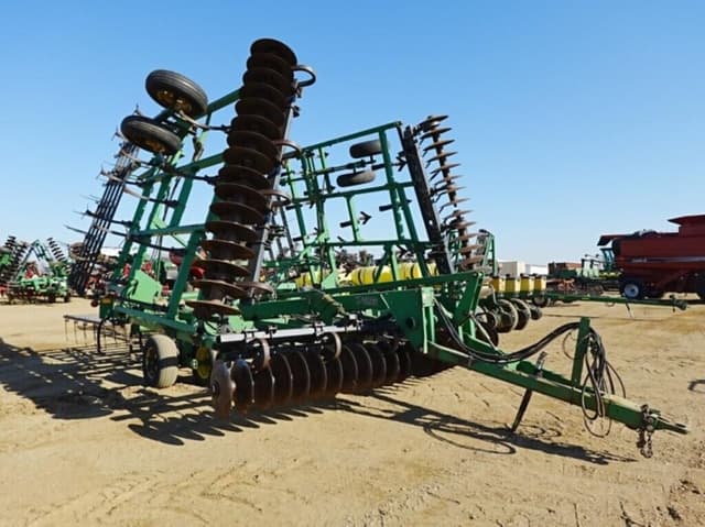 Image of John Deere 726 equipment image 1