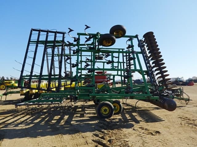 Image of John Deere 726 equipment image 2