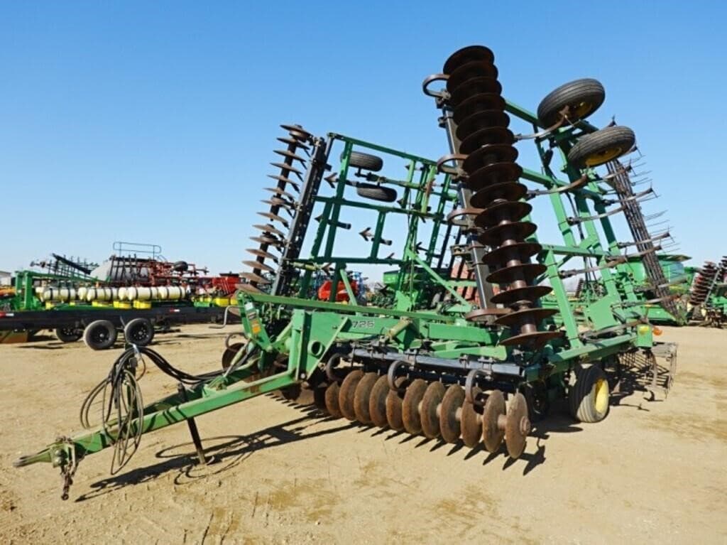 Image of John Deere 726 Primary image