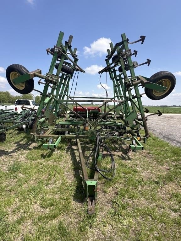 John Deere 730 Equipment Image0