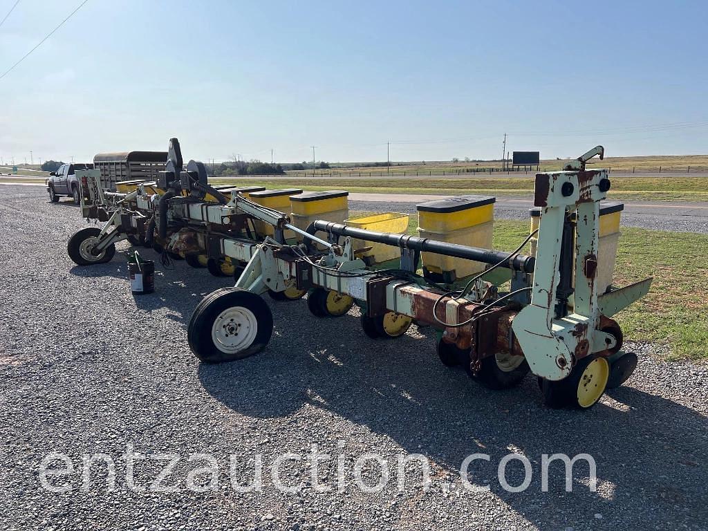 Image of John Deere 7300 Primary image