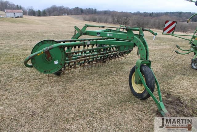 Image of John Deere 74 equipment image 1